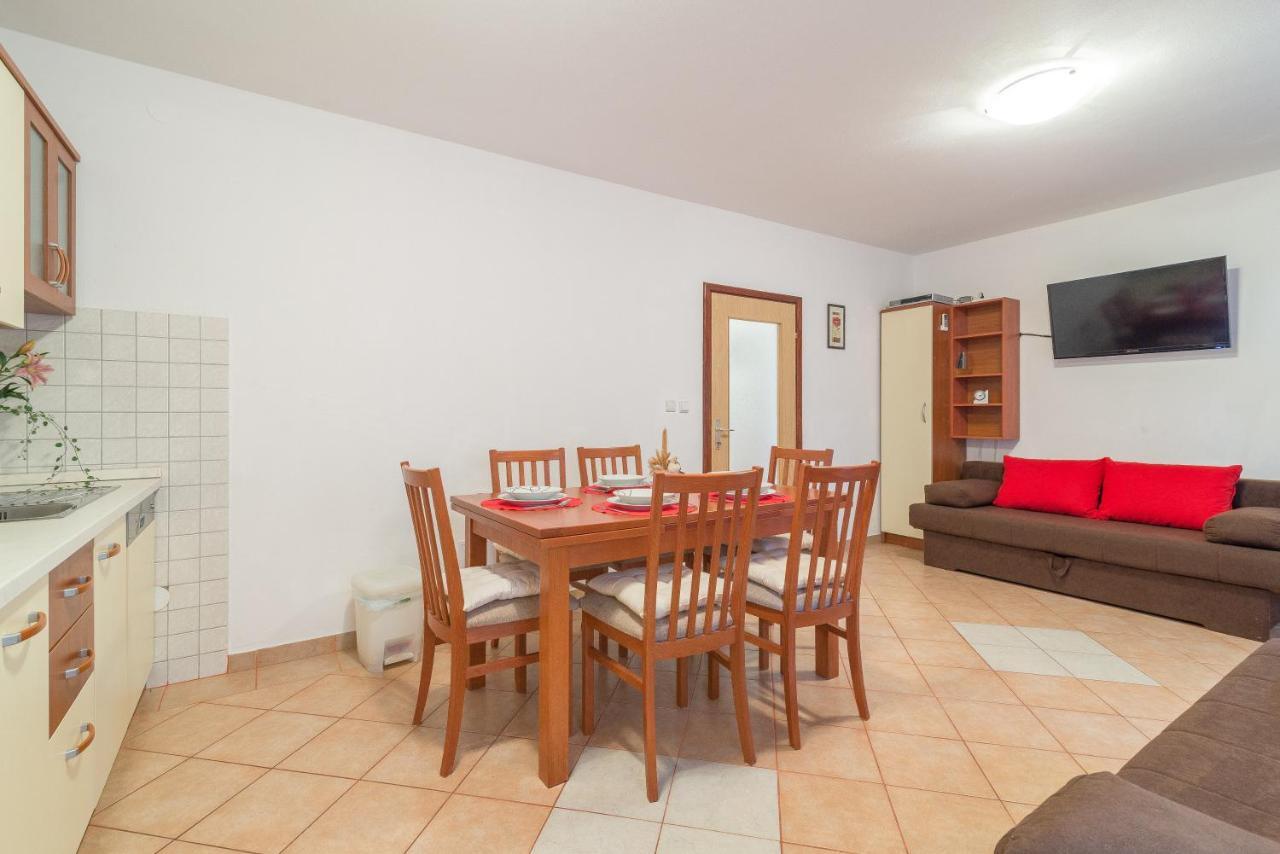 Apartments Puskaric 维尔 外观 照片